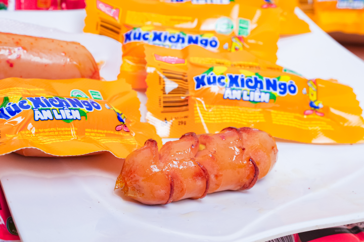 Xúc xích Ngô ăn liền thơm ngon OCI680